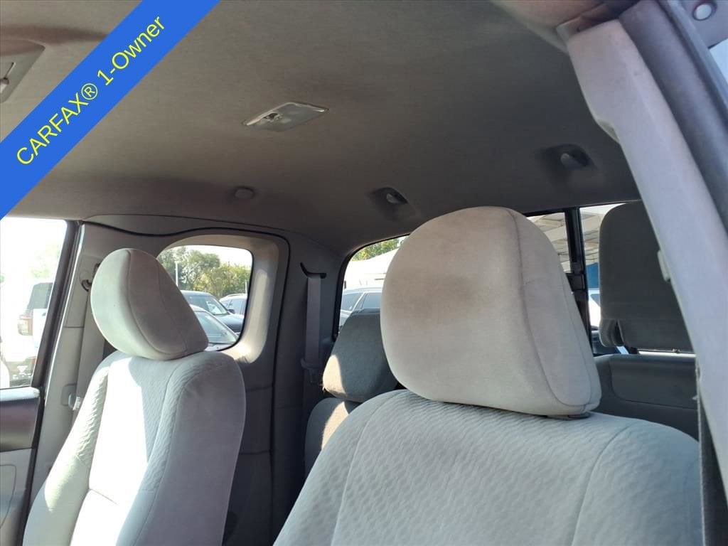 Thumbnail: 2011 Toyota Tacoma - 17