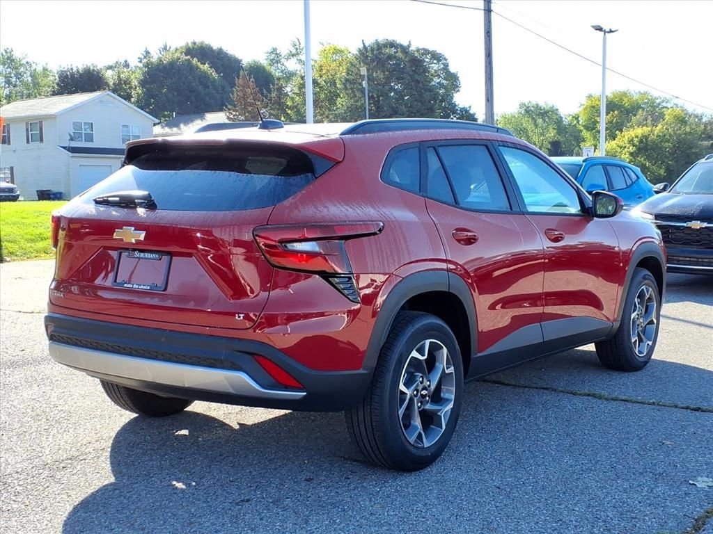 2026 Chevrolet Trax LT photo 2
