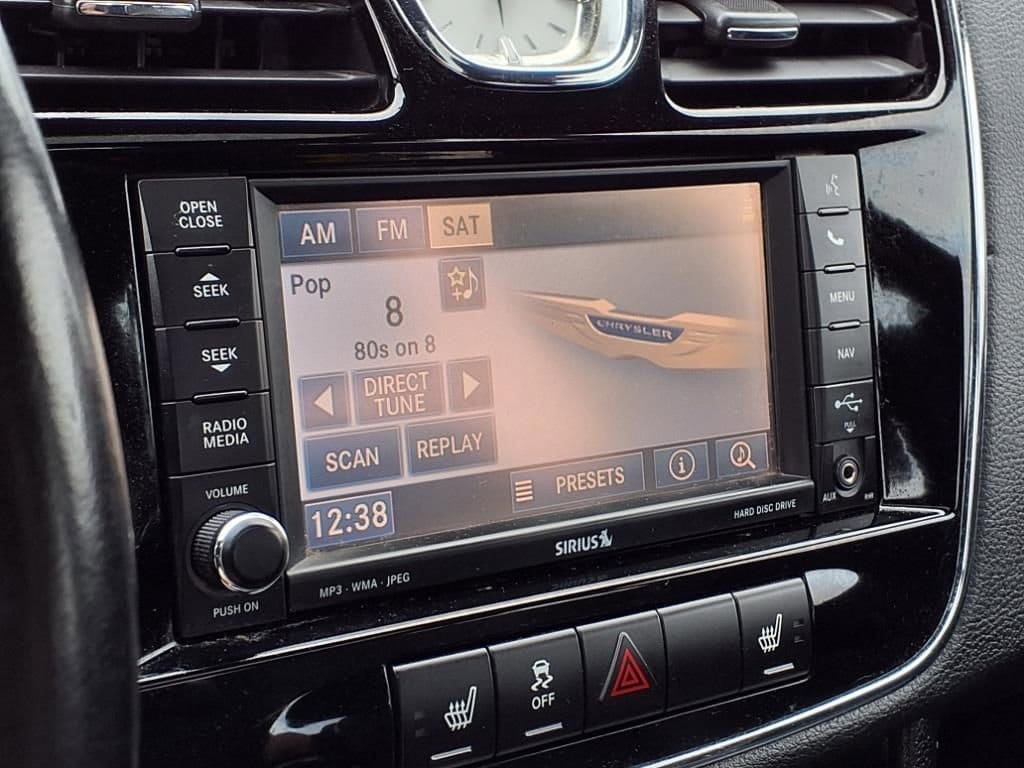 Thumbnail: 2012 Chrysler 200 - 25