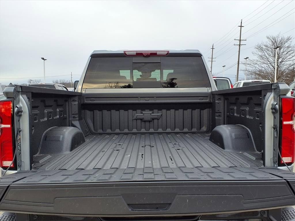 Thumbnail: 2026 Chevrolet Silverado 2500 - 9