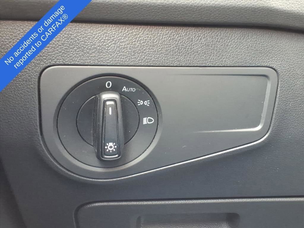 Thumbnail: 2021 Volkswagen Tiguan - 29