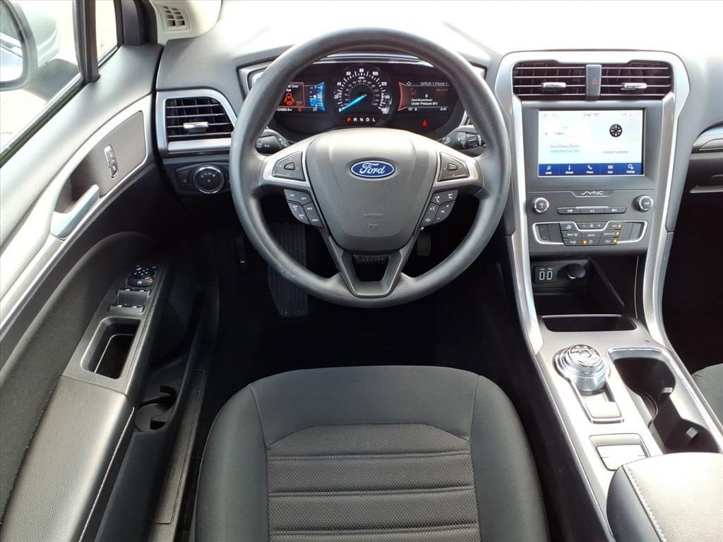 Thumbnail: 2020 Ford Fusion - 12