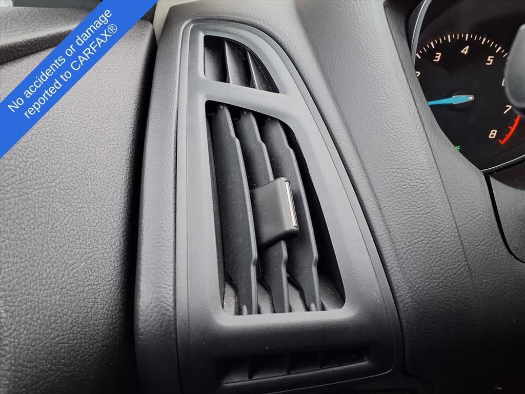 Thumbnail: 2012 Ford Focus - 29