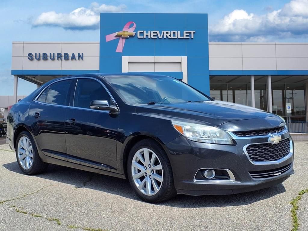 Thumbnail: 2015 Chevrolet Malibu - 3
