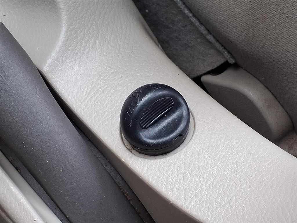 Thumbnail: 2009 Toyota Yaris - 24