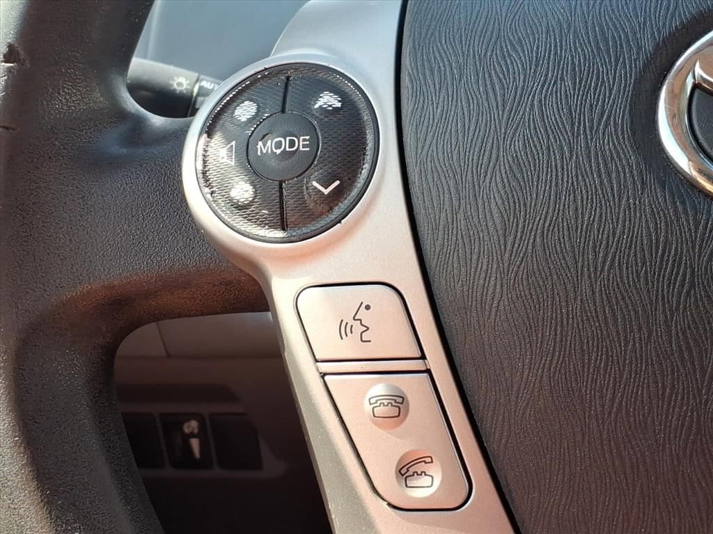 Thumbnail: 2012 Toyota Prius v - 27
