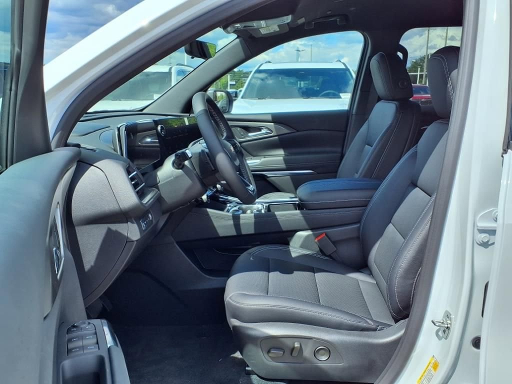 Thumbnail: 2026 Chevrolet Traverse - 15