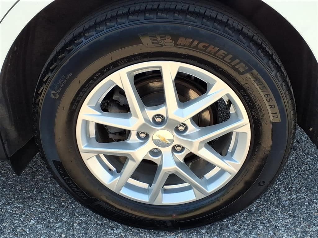 Thumbnail: 2019 Chevrolet Equinox - 9