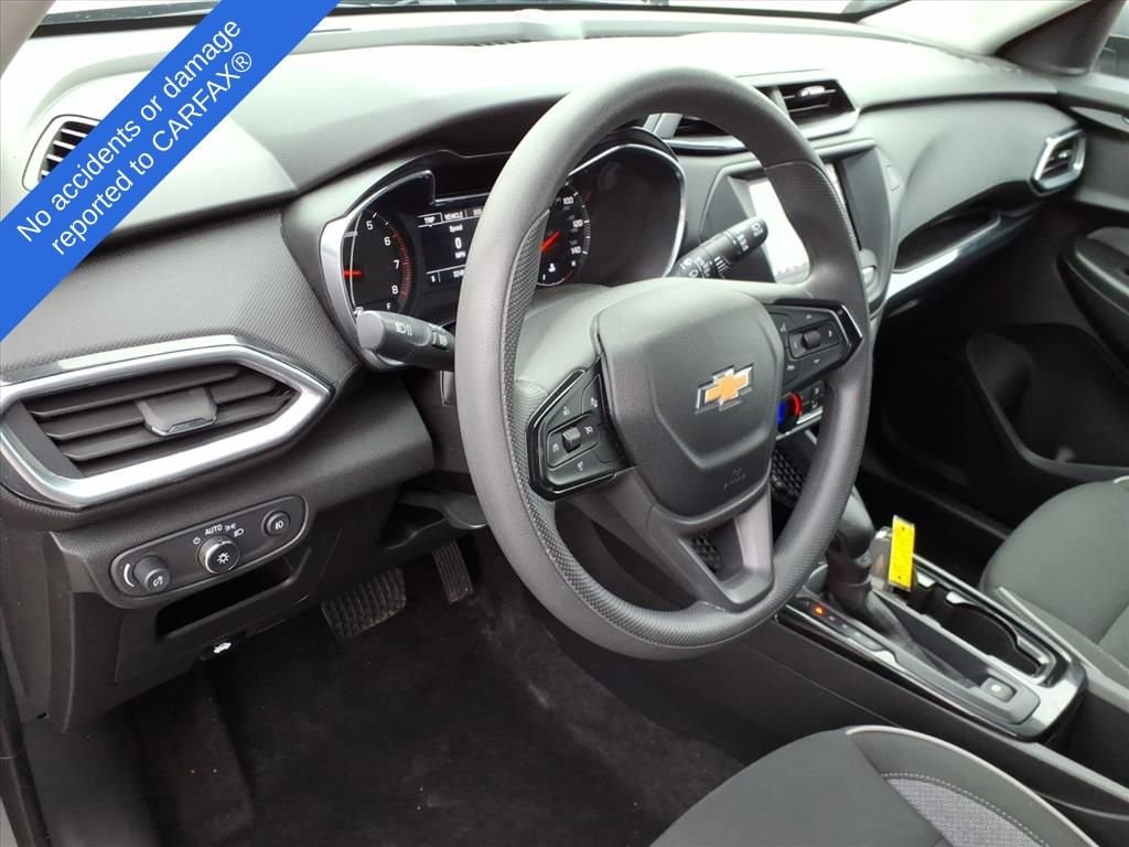 Thumbnail: 2023 Chevrolet TrailBlazer - 19