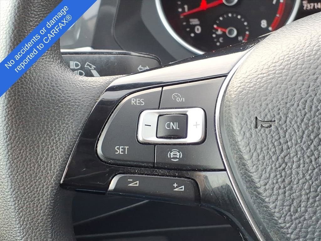 Thumbnail: 2021 Volkswagen Tiguan - 22