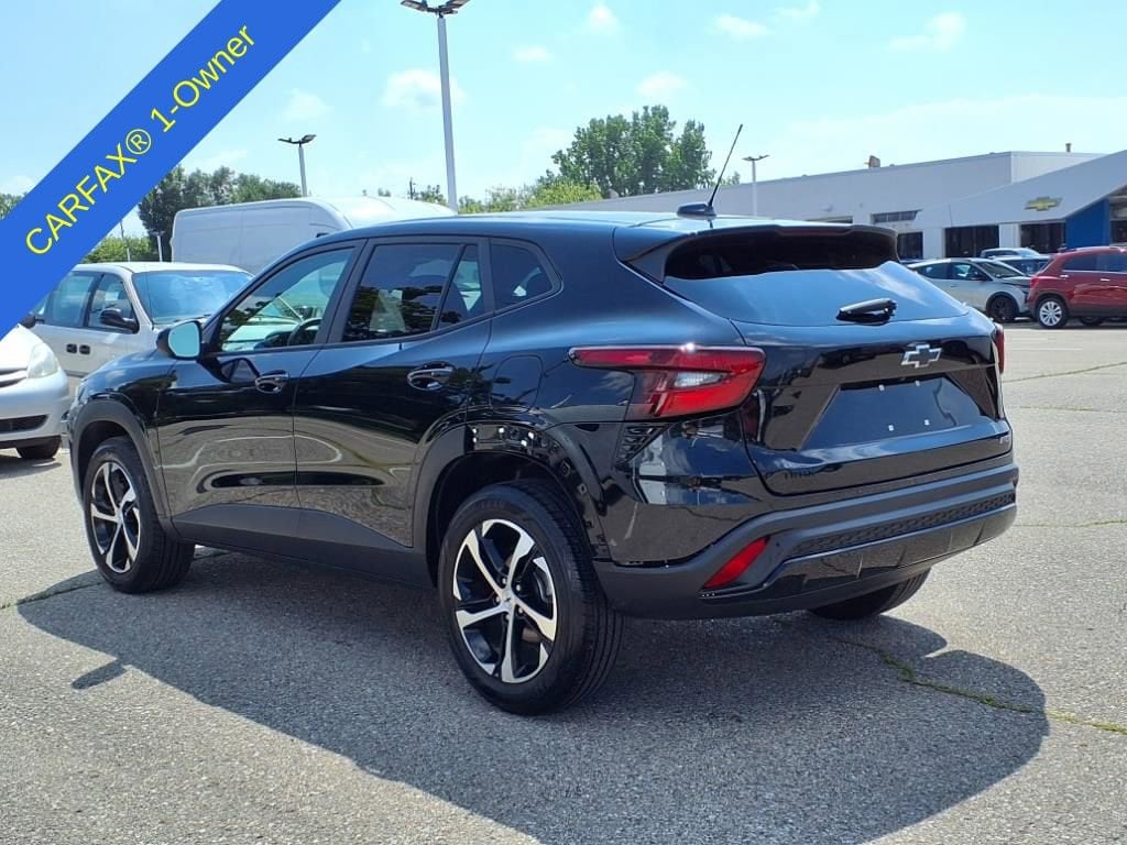 Thumbnail: 2024 Chevrolet Trax - 8