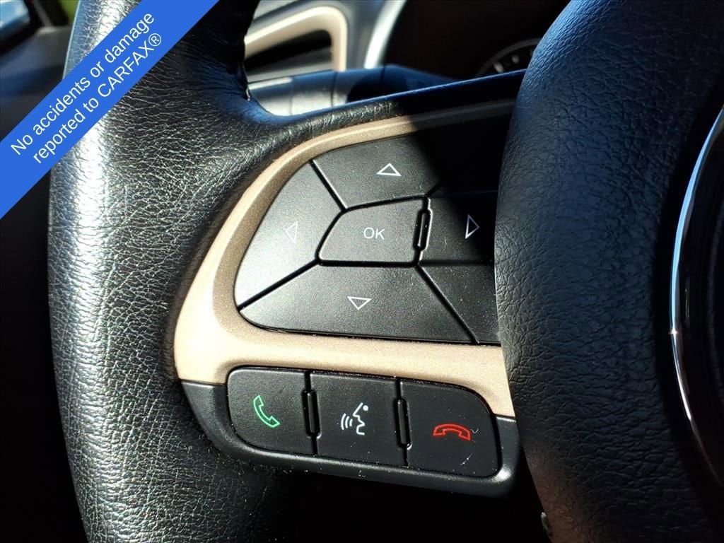 Thumbnail: 2017 Jeep Renegade - 28