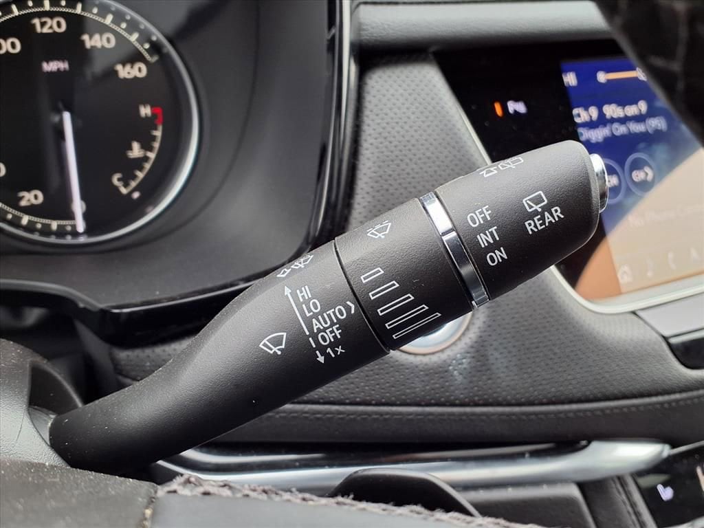 Thumbnail: 2025 Cadillac XT5 - 21