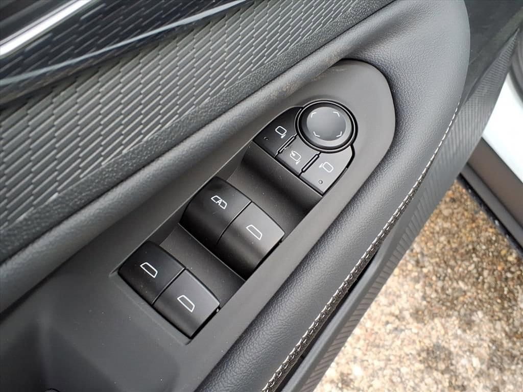 Thumbnail: 2026 Chevrolet Blazer EV - 13