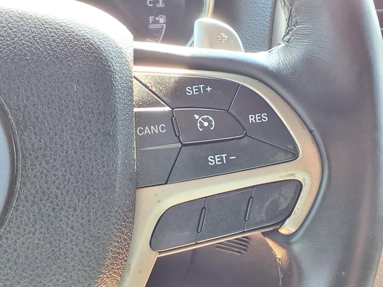 Thumbnail: 2014 Jeep Grand Cherokee - 26