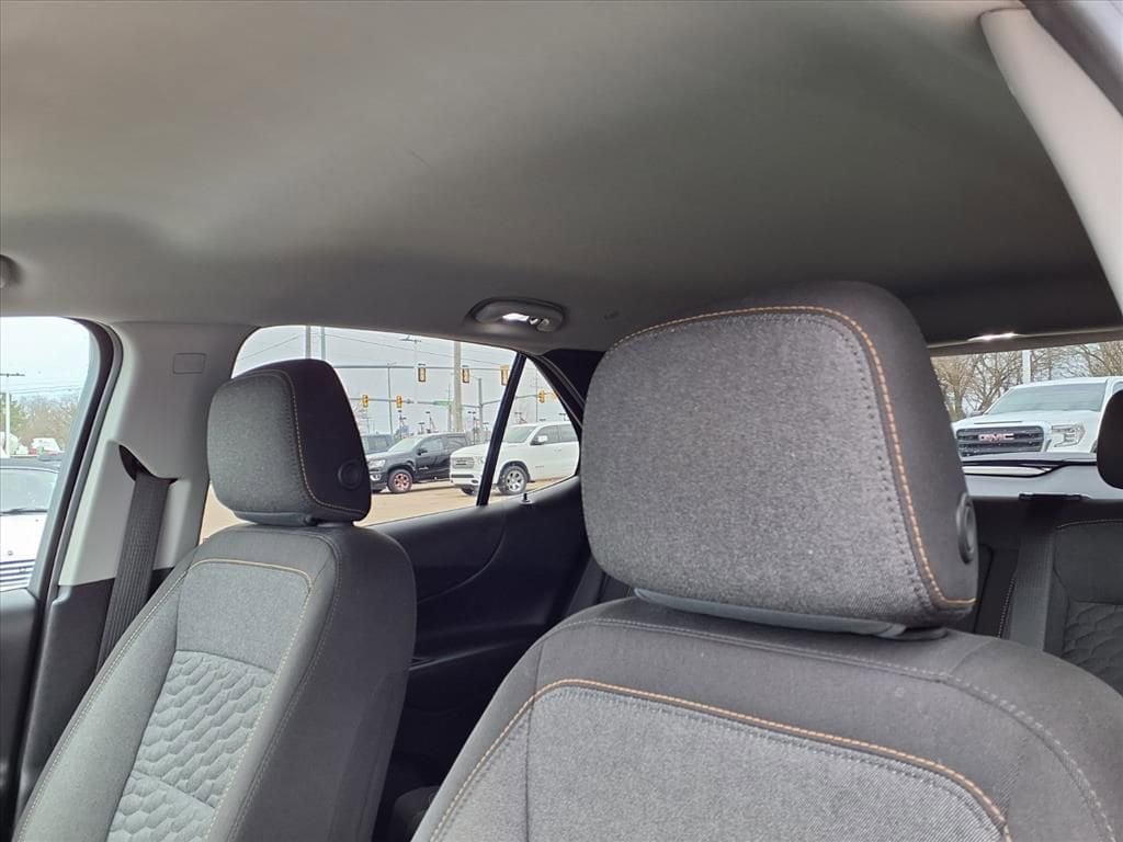 Thumbnail: 2018 Chevrolet Equinox - 16