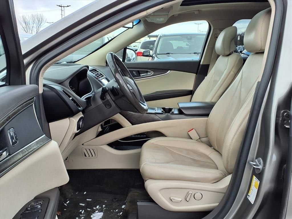 Thumbnail: 2017 Lincoln MKX - 16