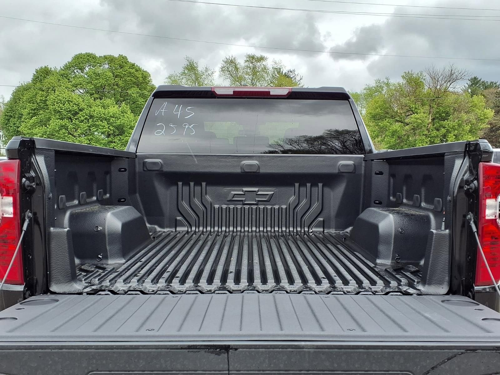 Thumbnail: 2026 Chevrolet Silverado 1500 - 8