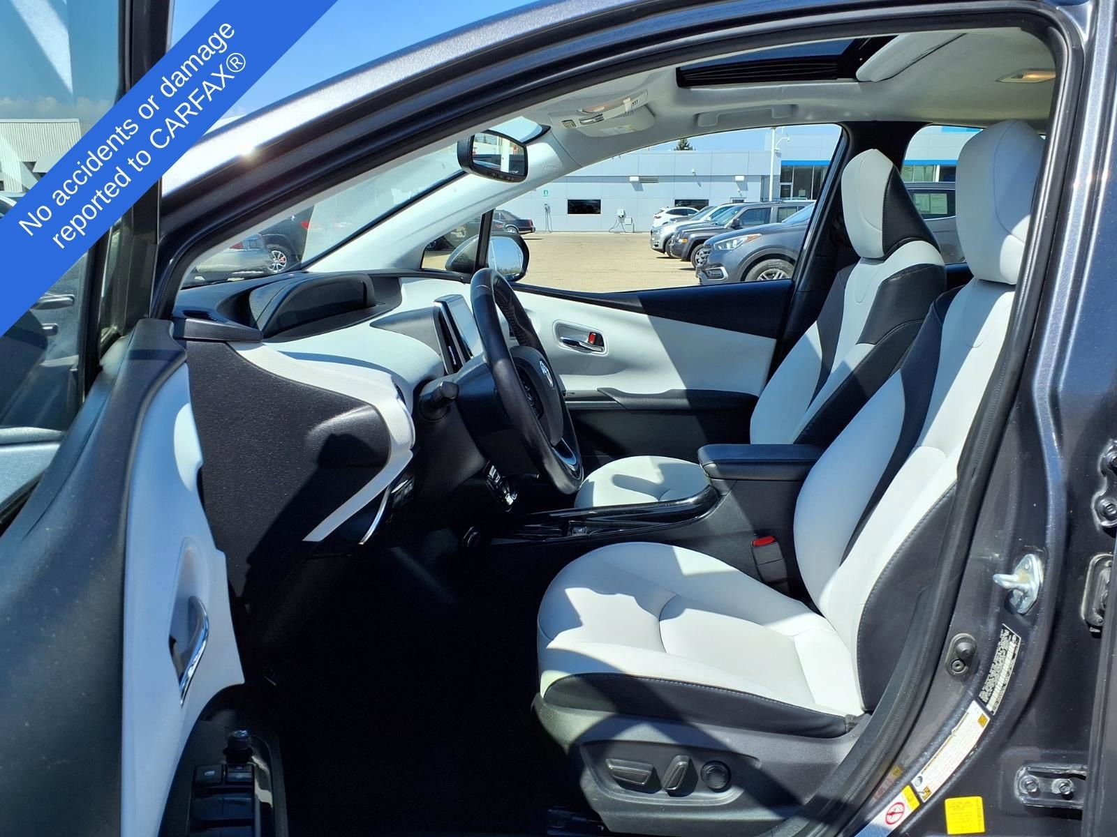 Thumbnail: 2022 Toyota Prius - 19