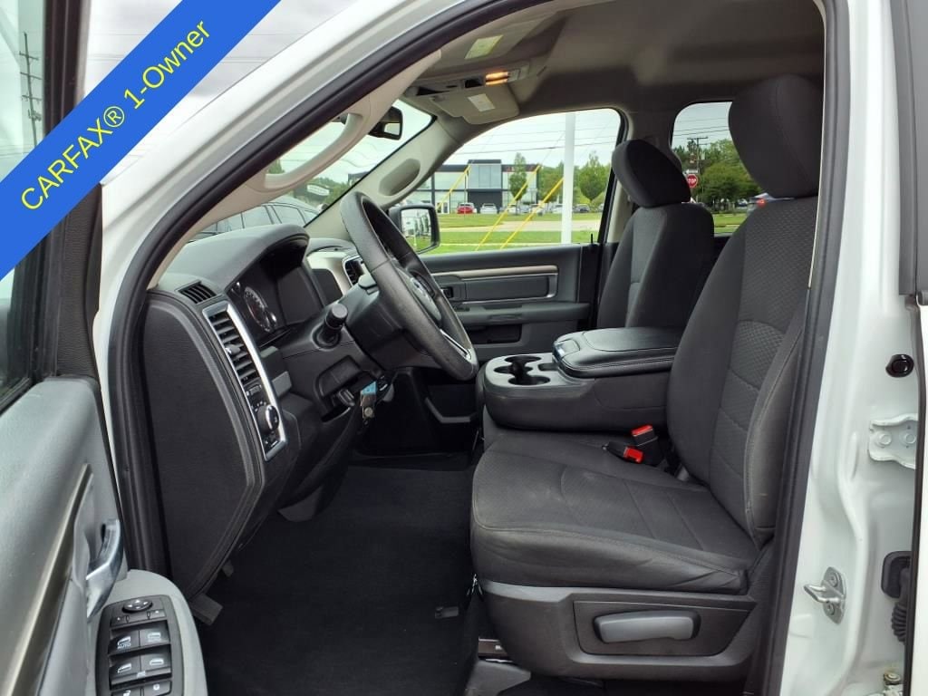 Thumbnail: 2019 RAM 1500 Classic - 19