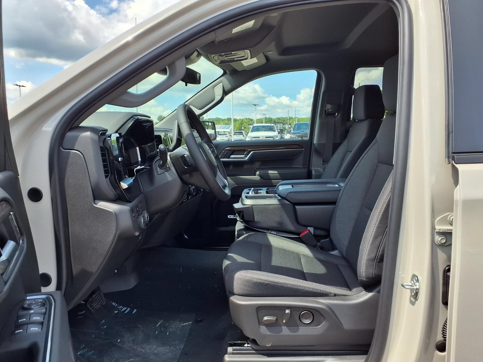 2026 Chevrolet Silverado 1500 RST - Photo 15