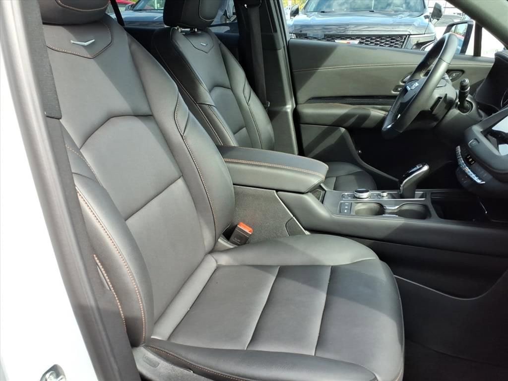 Thumbnail: 2023 Cadillac XT4 - 20