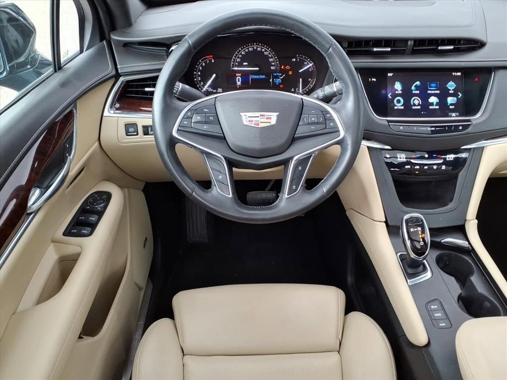 Thumbnail: 2017 Cadillac XT5 - 13