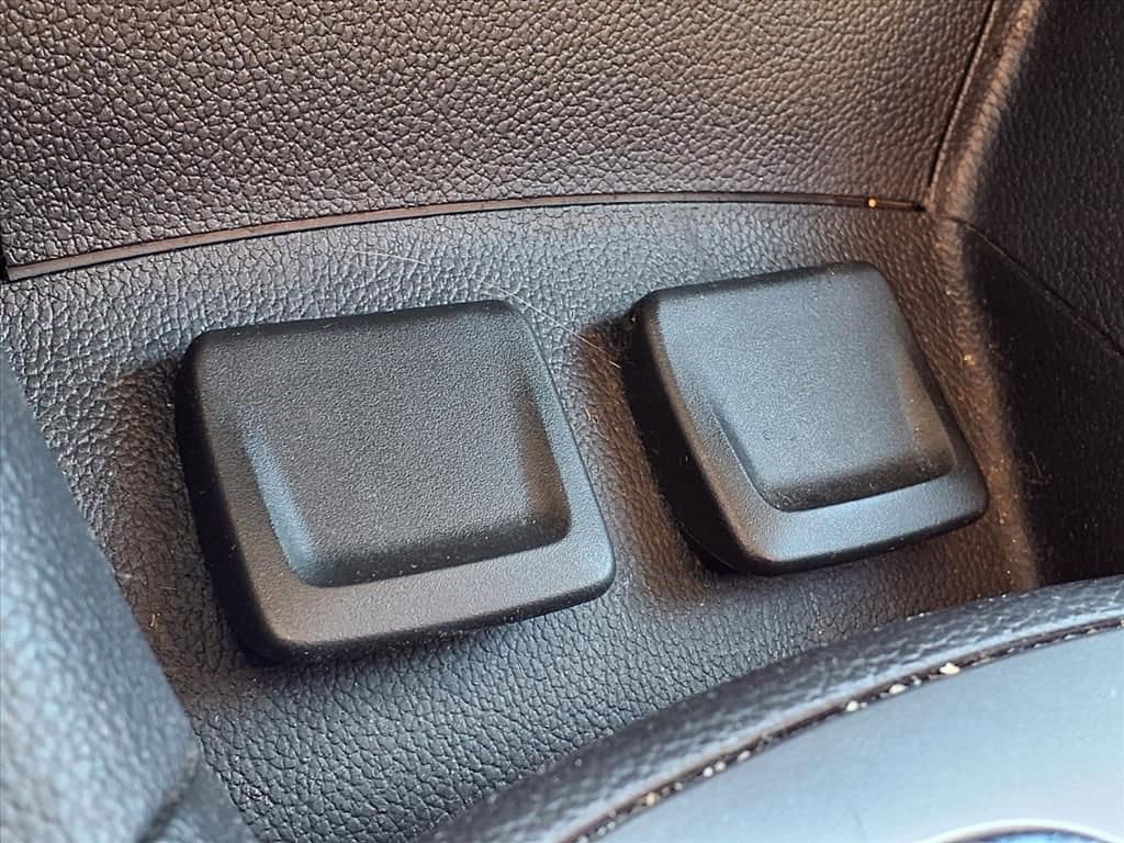 Thumbnail: 2017 Chevrolet Cruze - 23