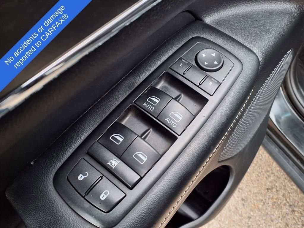 Thumbnail: 2015 Jeep Grand Cherokee - 15