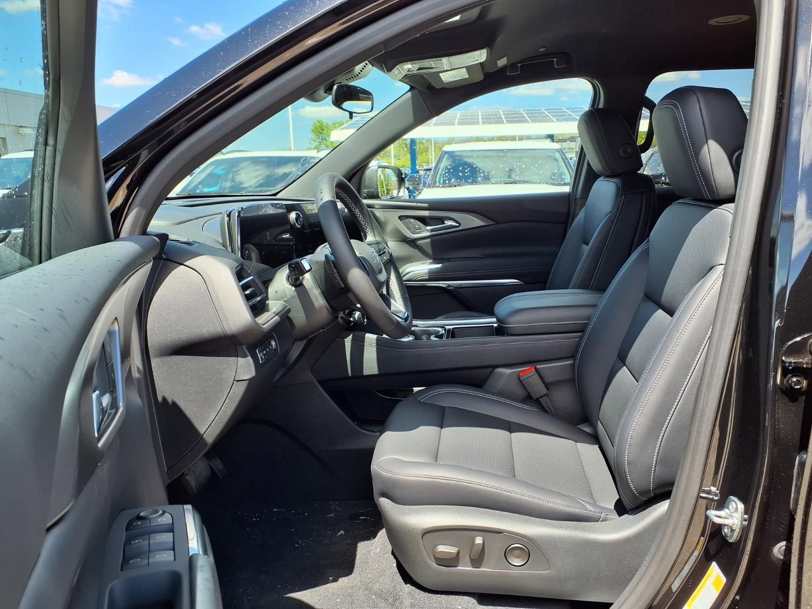 Thumbnail: 2026 Chevrolet Traverse - 14