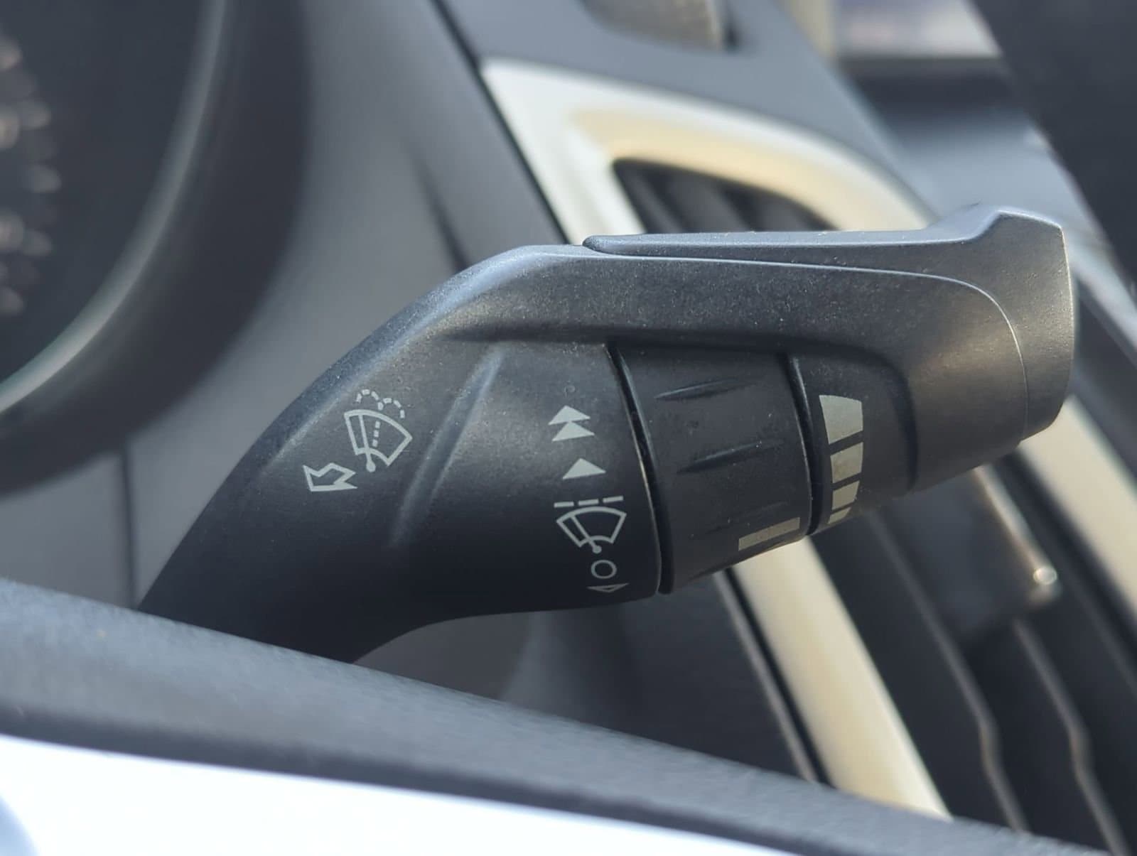 Thumbnail: 2013 Ford Focus - 25