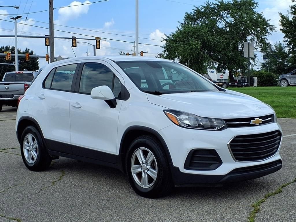 Thumbnail: 2019 Chevrolet Trax - 3
