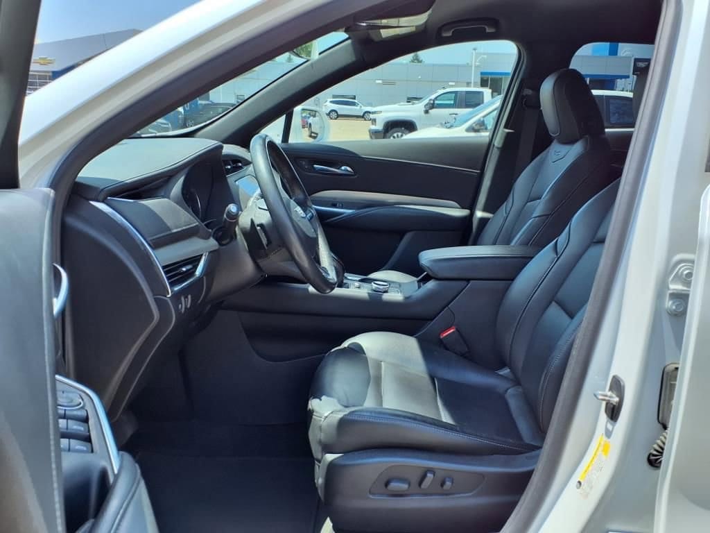 Thumbnail: 2020 Cadillac XT4 - 17