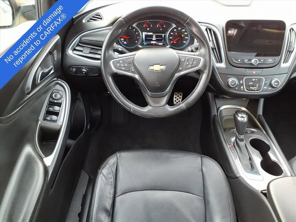 Thumbnail: 2017 Chevrolet Malibu - 14