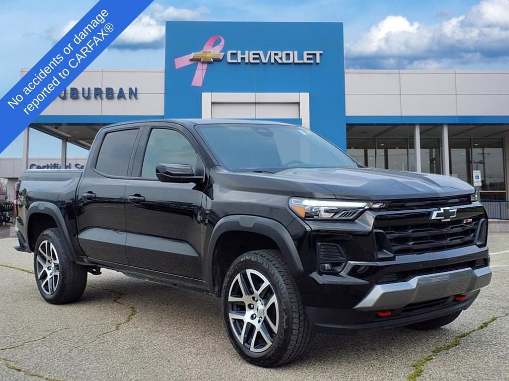 Thumbnail: 2023 Chevrolet Colorado - 3