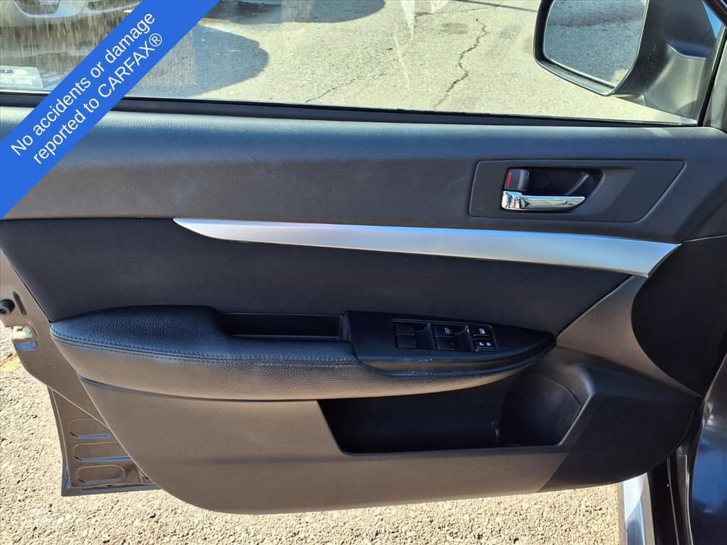 Thumbnail: 2010 Subaru Legacy - 14