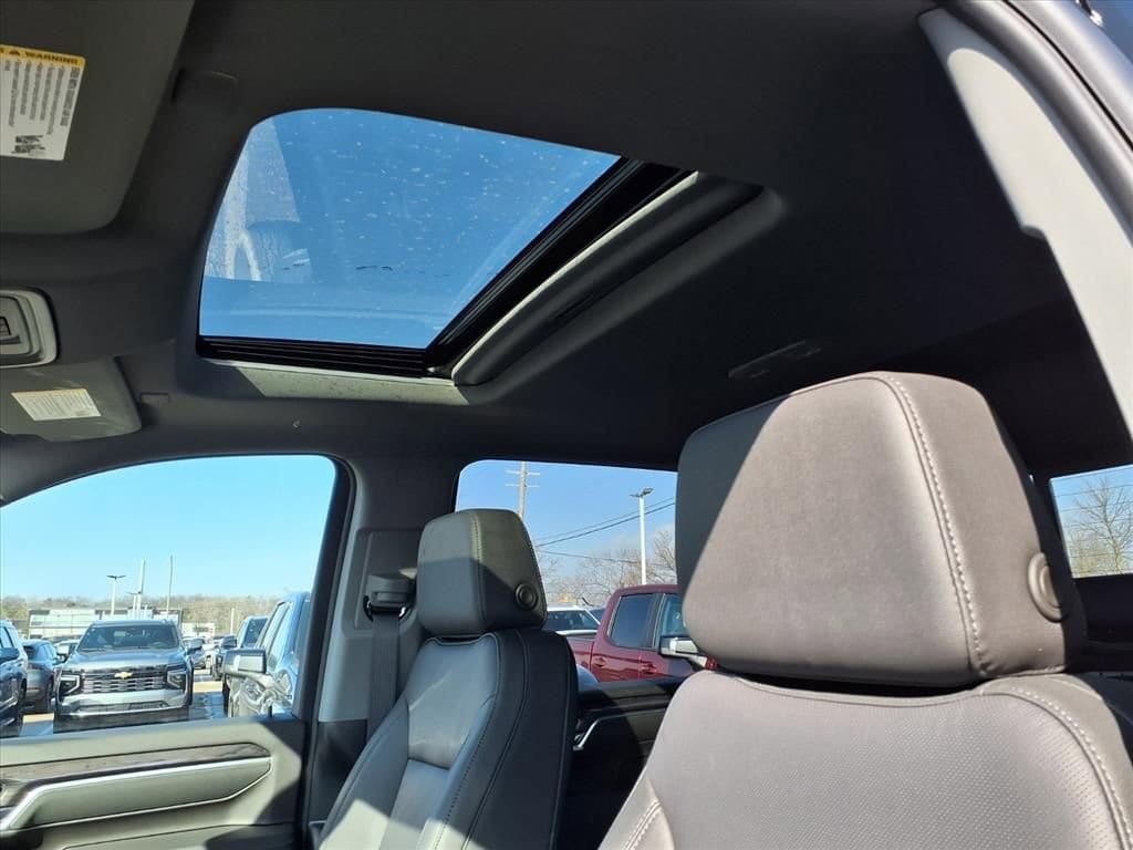 Thumbnail: 2026 Chevrolet Silverado 2500 - 15