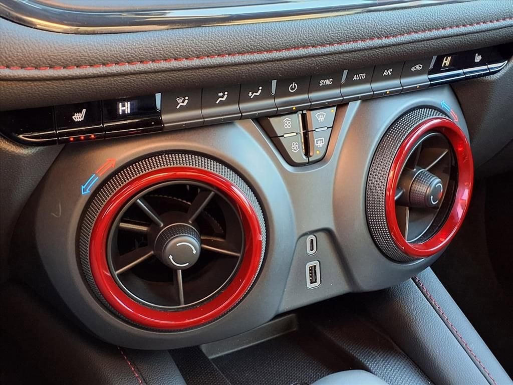 Thumbnail: 2025 Chevrolet Blazer - 25