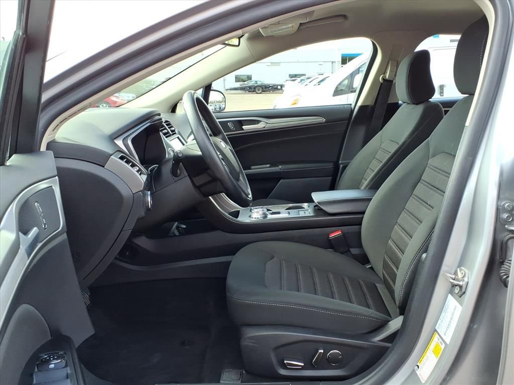 Thumbnail: 2020 Ford Fusion - 16