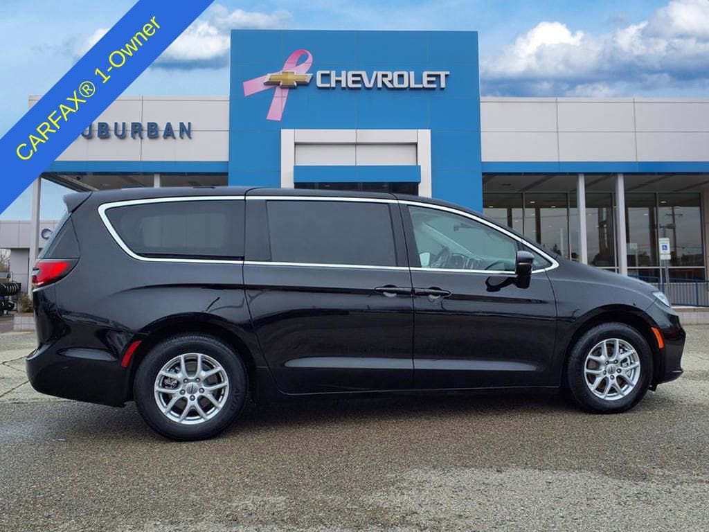 Thumbnail: 2024 Chrysler Pacifica - 5