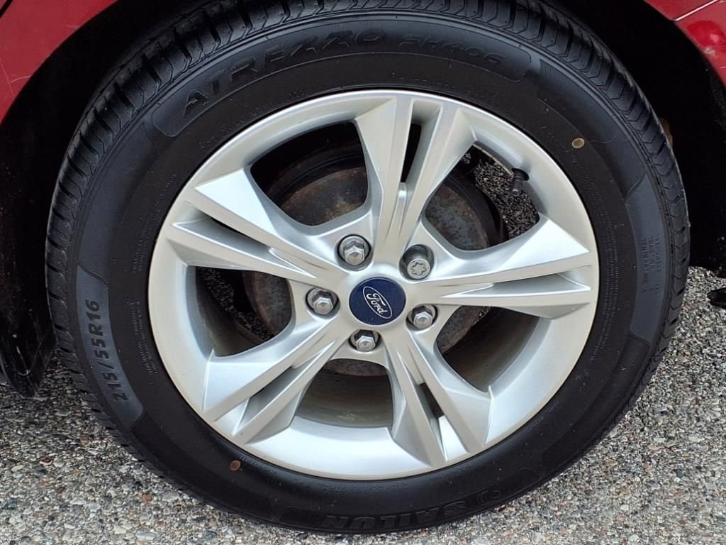 Thumbnail: 2013 Ford Focus - 9