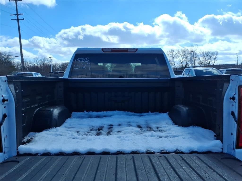 Thumbnail: 2026 Chevrolet Silverado 1500 - 9