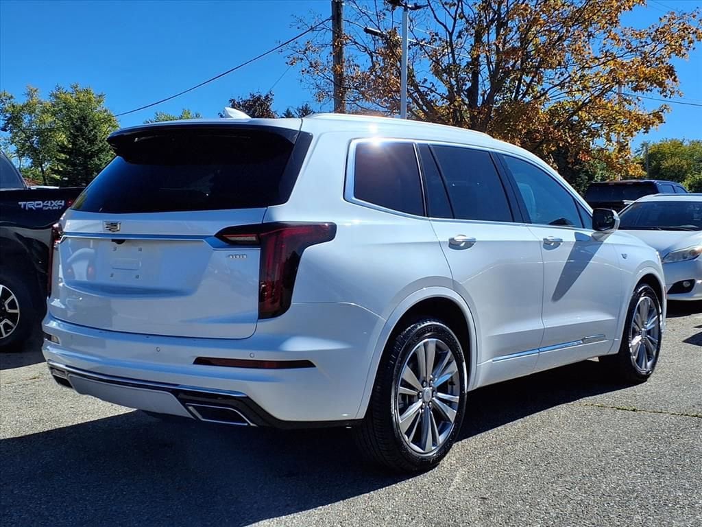 Thumbnail: 2025 Cadillac XT6 - 5