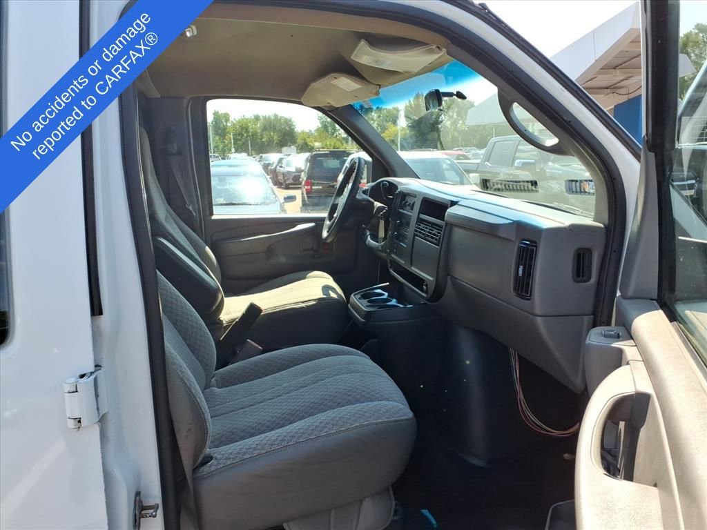 Thumbnail: 2007 Chevrolet Express - 13