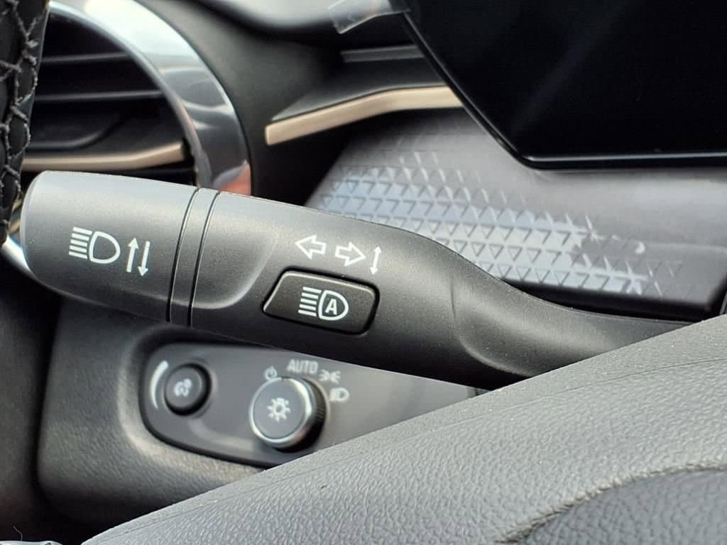 2025 Chevrolet Trax Activ 18
