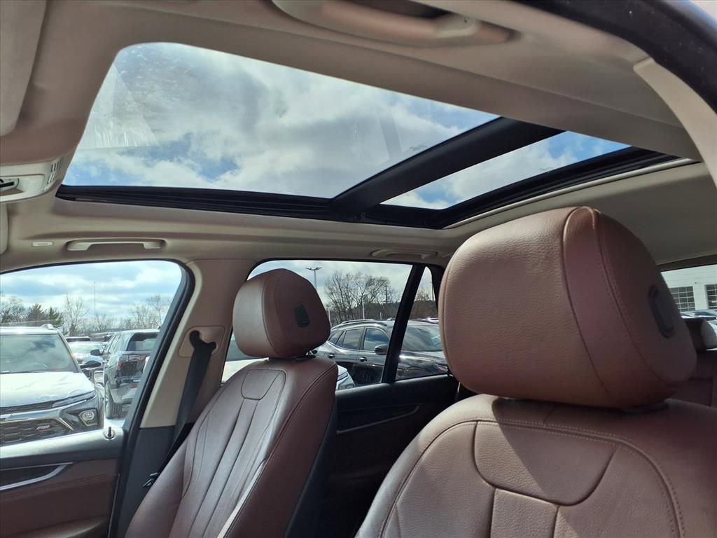 Thumbnail: 2016 BMW X5 - 16