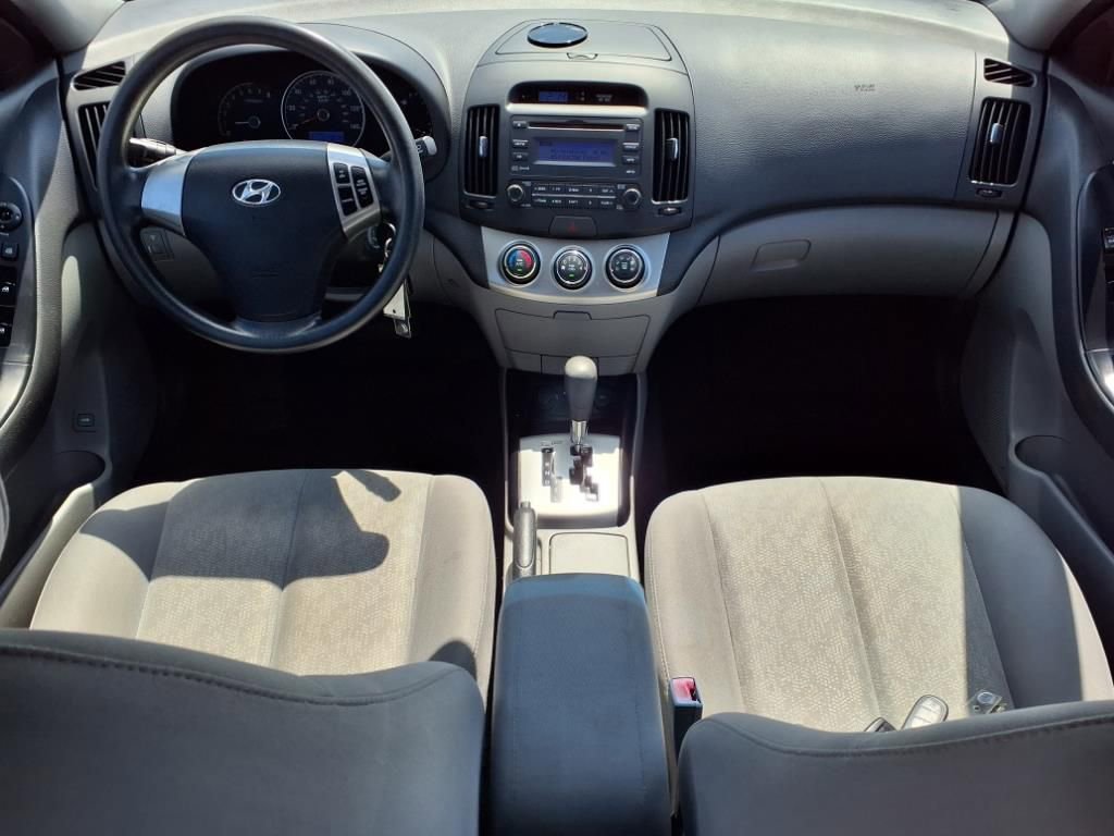Thumbnail: 2010 Hyundai Elantra - 12