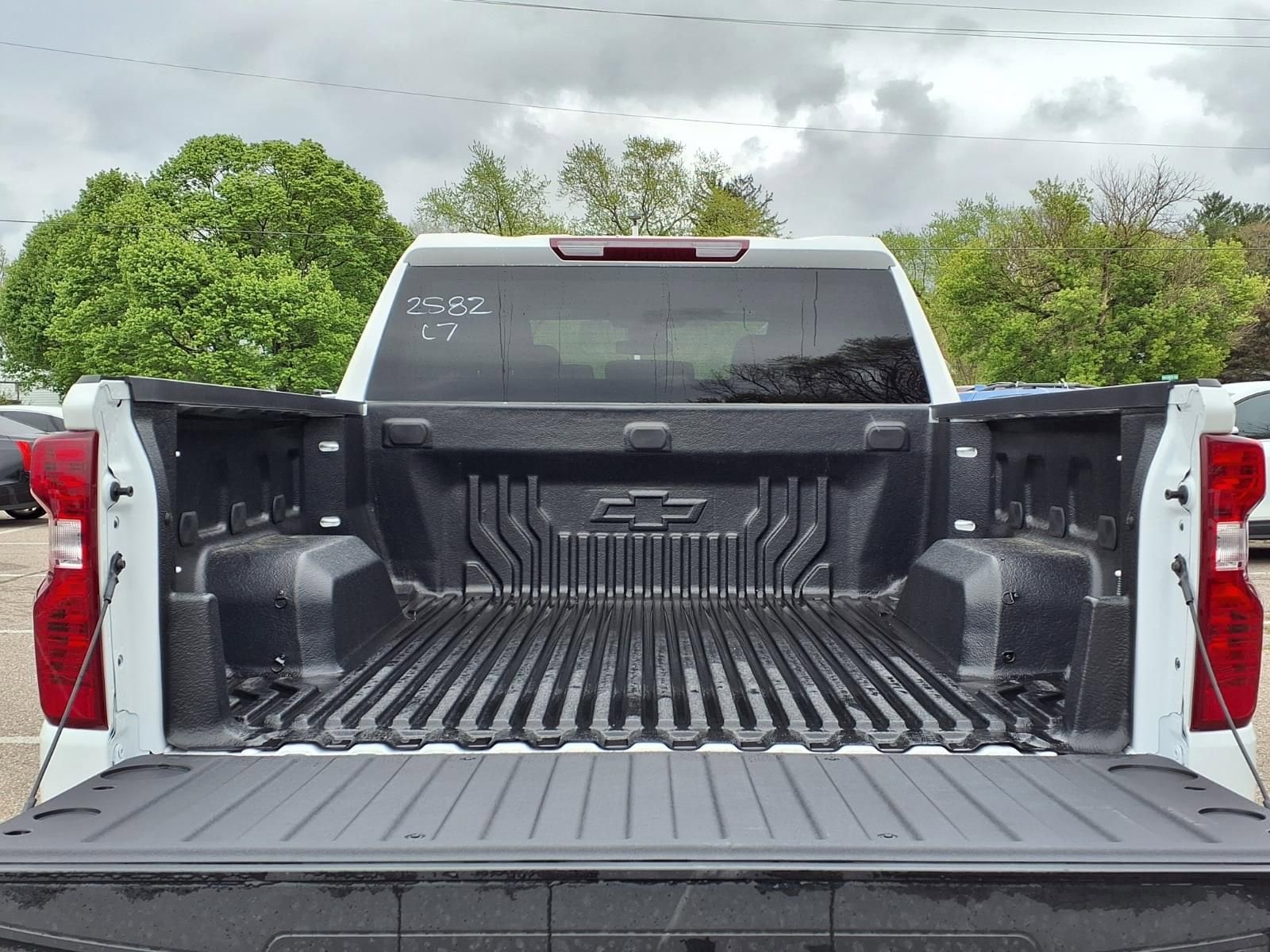 Thumbnail: 2026 Chevrolet Silverado 1500 - 7