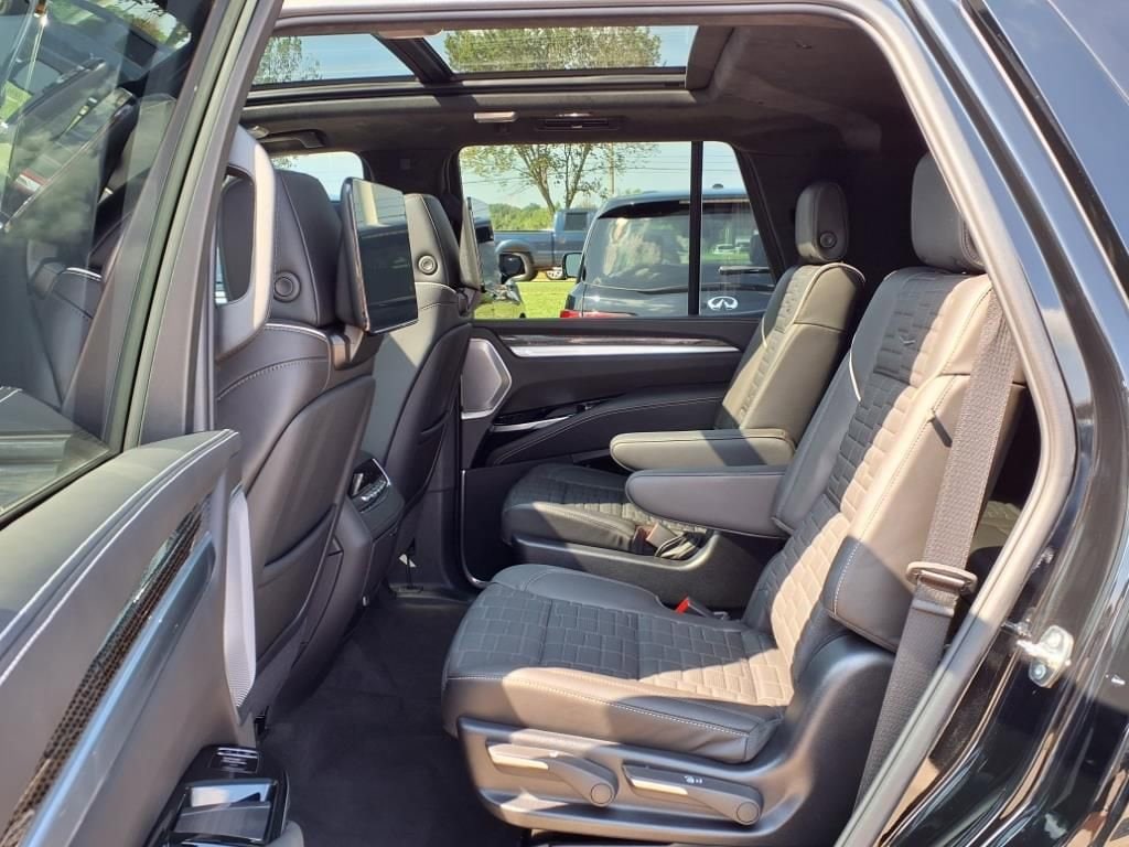 Thumbnail: 2025 Cadillac Escalade - 12