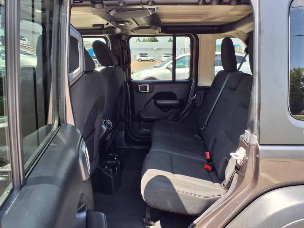Thumbnail: 2018 Jeep Wrangler - 11